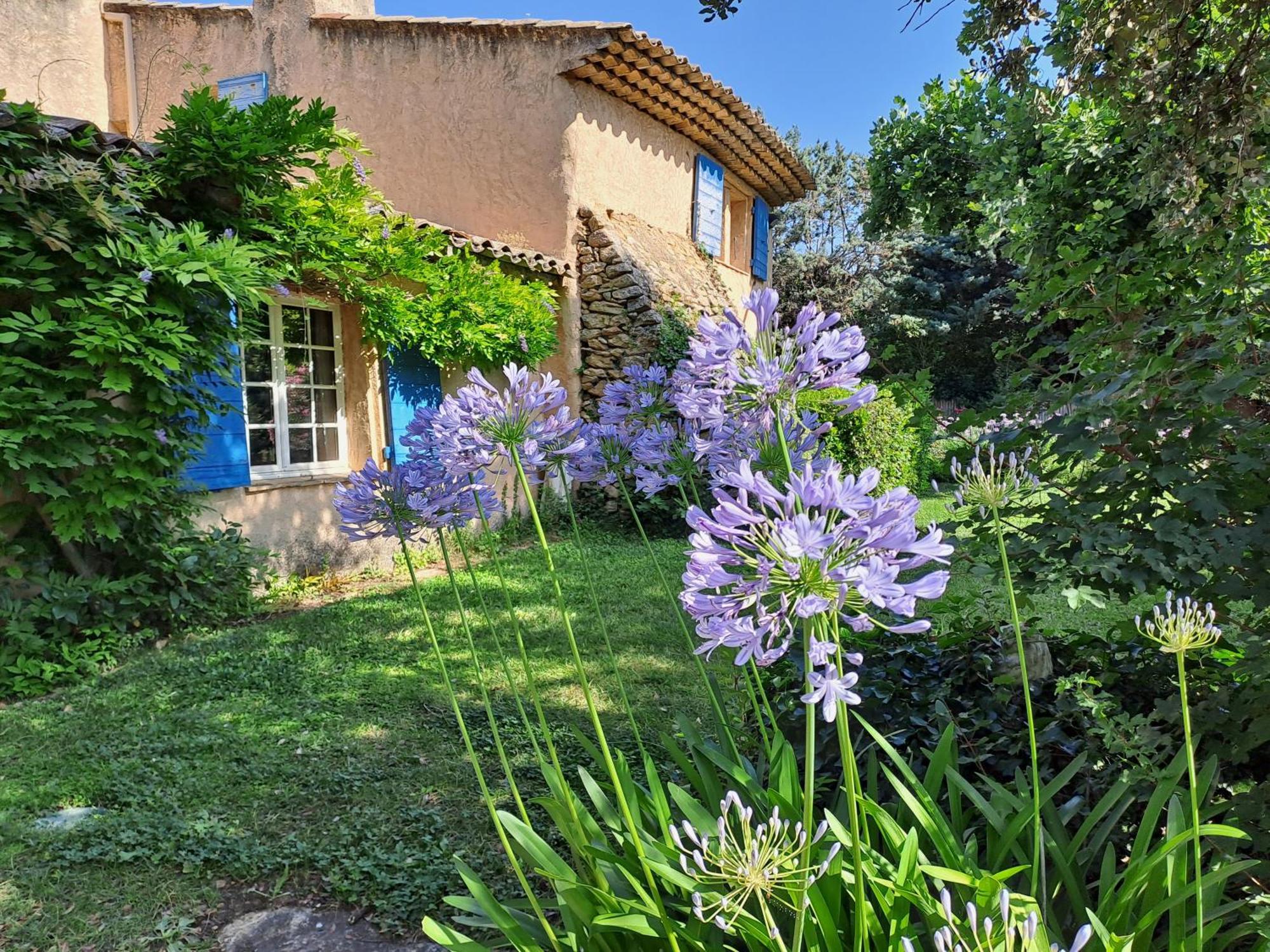 Bed and Breakfast La Ferme Saint-Marc-Jaumegarde Экстерьер фото