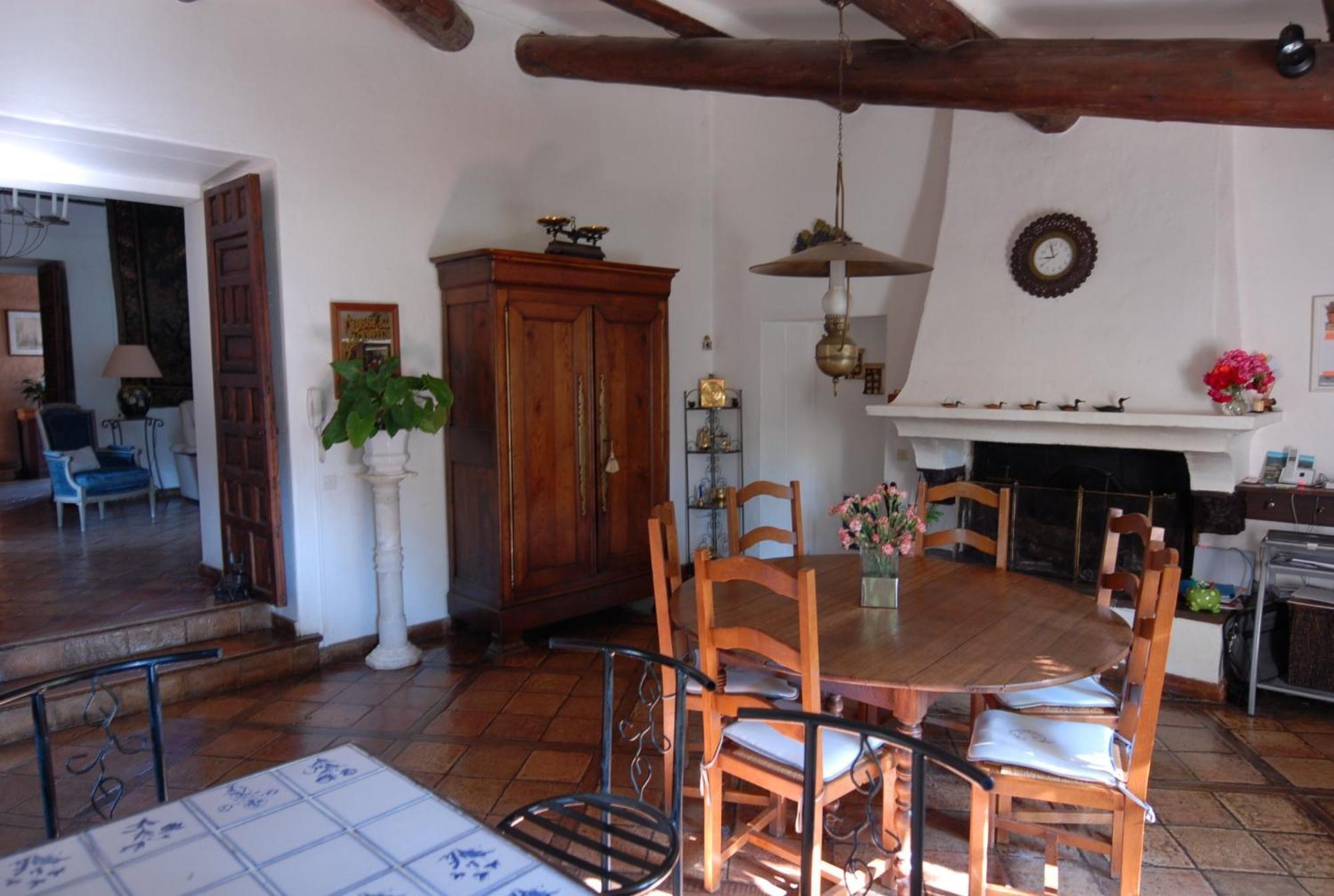 Bed and Breakfast La Ferme Saint-Marc-Jaumegarde Экстерьер фото